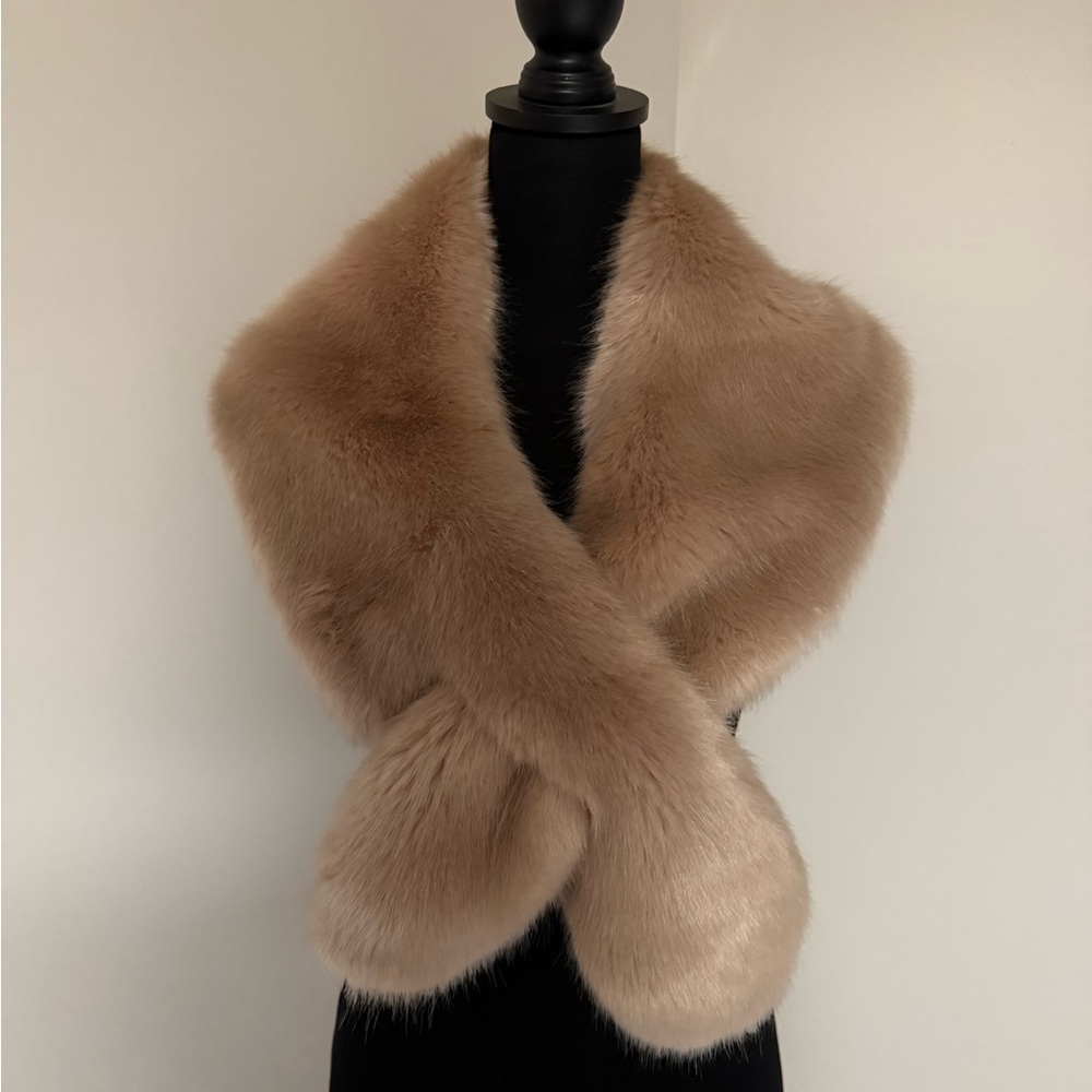 Zara Faux Fur Scarf in Dusty Pink